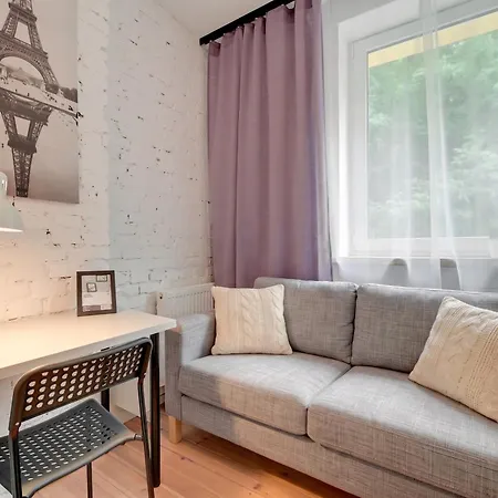 G-8hostel אכסניה *
