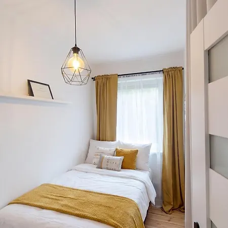 G-8hostel אכסניה גדינייה